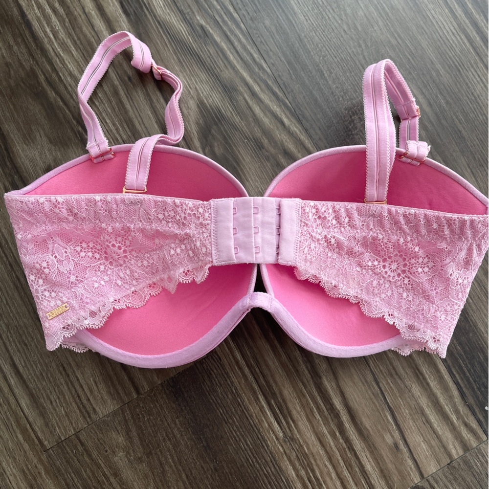 Victoria's Secret Light Pink Bra - Picture 4 of 5